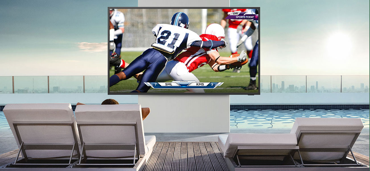 Bright and brilliant—4K QLED outdoor TV